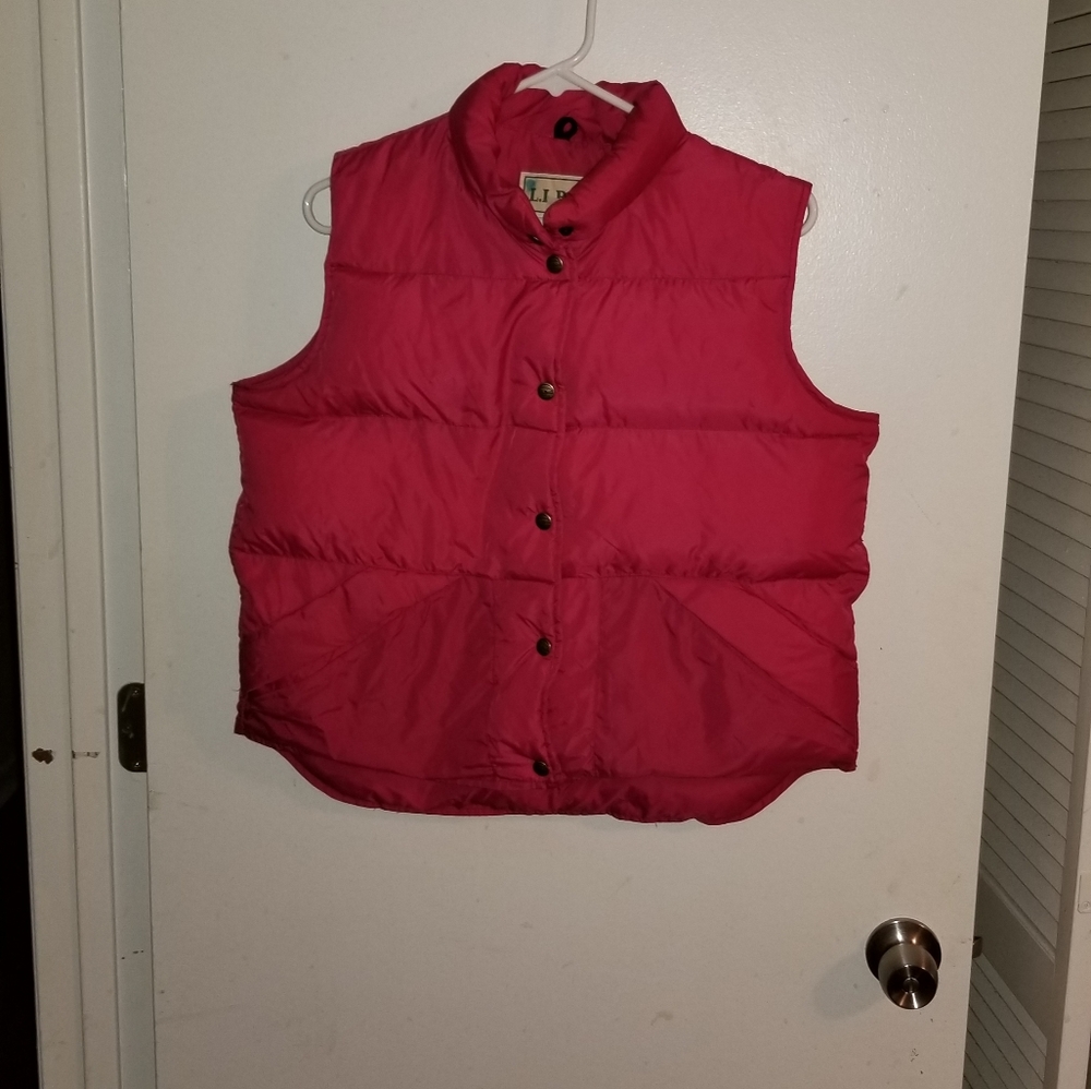 L.L. bean puffer vest size medium women
